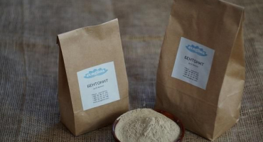 Návod, jak doma čiřit víno bentonitem